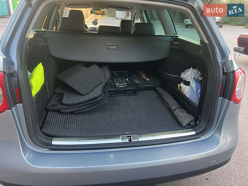 Універсал Volkswagen Passat 2008 в Харкові