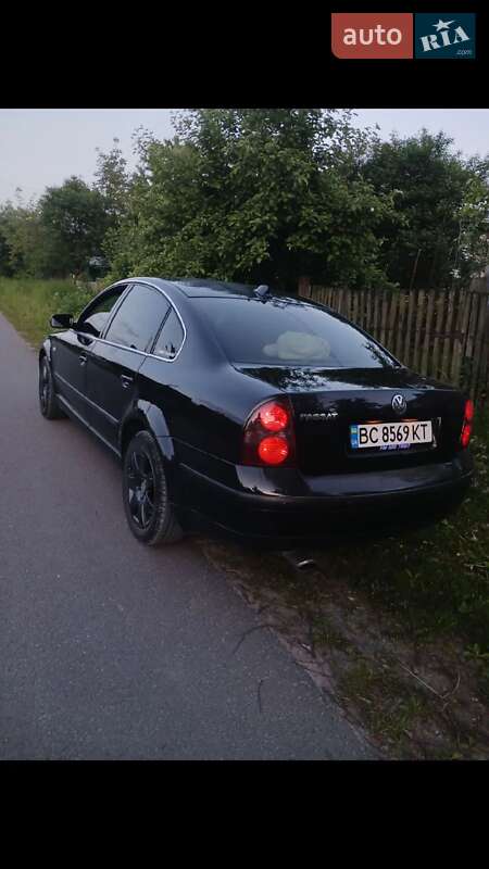 Седан Volkswagen Passat 2001 в 