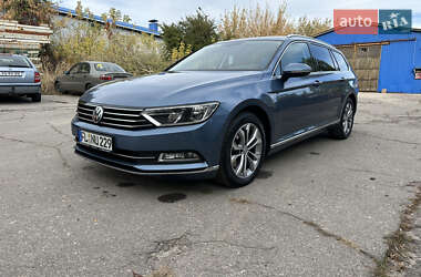 Універсал Volkswagen Passat 2015 в Сумах