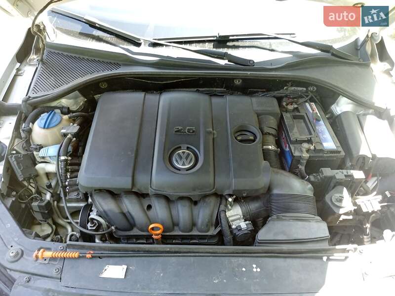 Седан Volkswagen Passat 2011 в Сумах