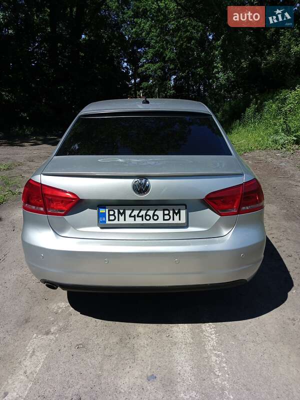 Седан Volkswagen Passat 2011 в Сумах