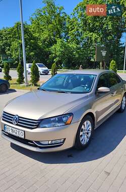 Седан Volkswagen Passat 2014 в Тернополе