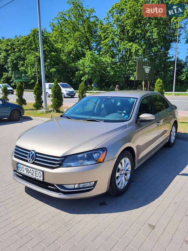 Седан Volkswagen Passat 2014 в Тернополі