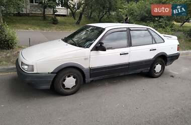 Седан Volkswagen Passat 1992 в Киеве