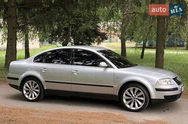 Седан Volkswagen Passat 2001 в Умані