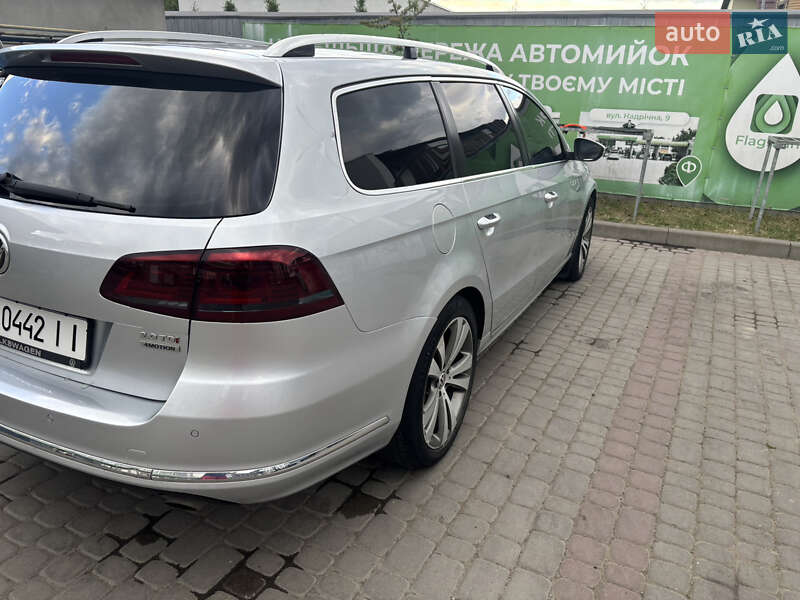Універсал Volkswagen Passat 2013 в Івано-Франківську