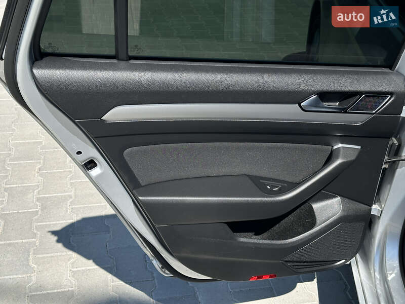 Универсал Volkswagen Passat 2018 в Дубно фото 34 Универсал Volkswagen Passat 2018 в Дубно