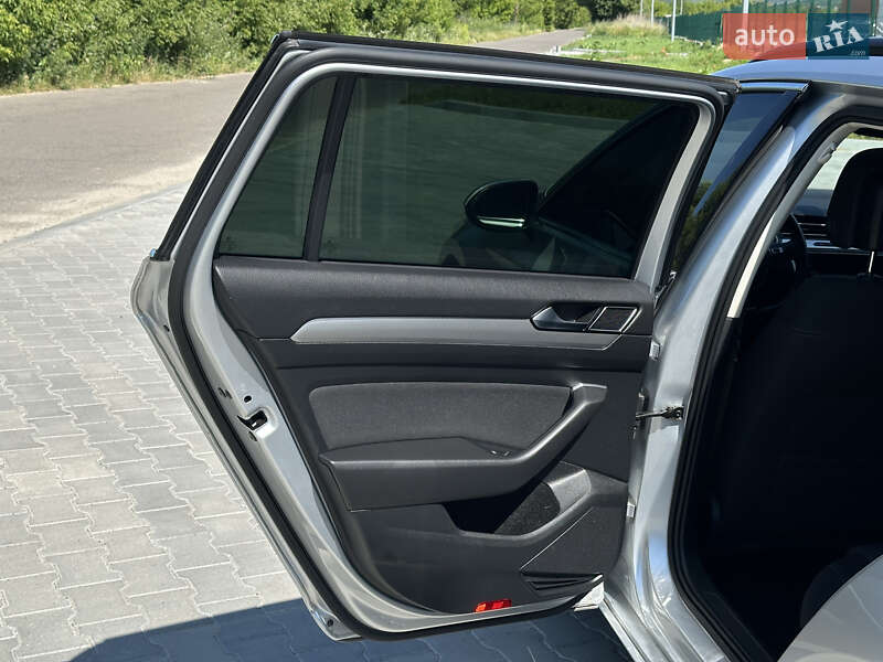 Универсал Volkswagen Passat 2018 в Дубно фото 33 Универсал Volkswagen Passat 2018 в Дубно