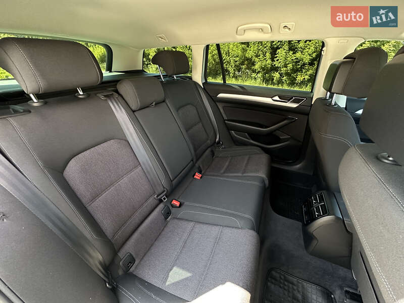 Универсал Volkswagen Passat 2018 в Дубно фото 31 Универсал Volkswagen Passat 2018 в Дубно