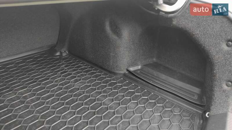 Седан Volkswagen Passat 2018 в Киеве