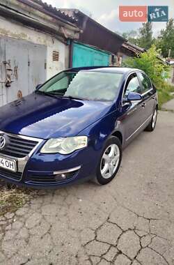 Седан Volkswagen Passat 2005 в Тернополе