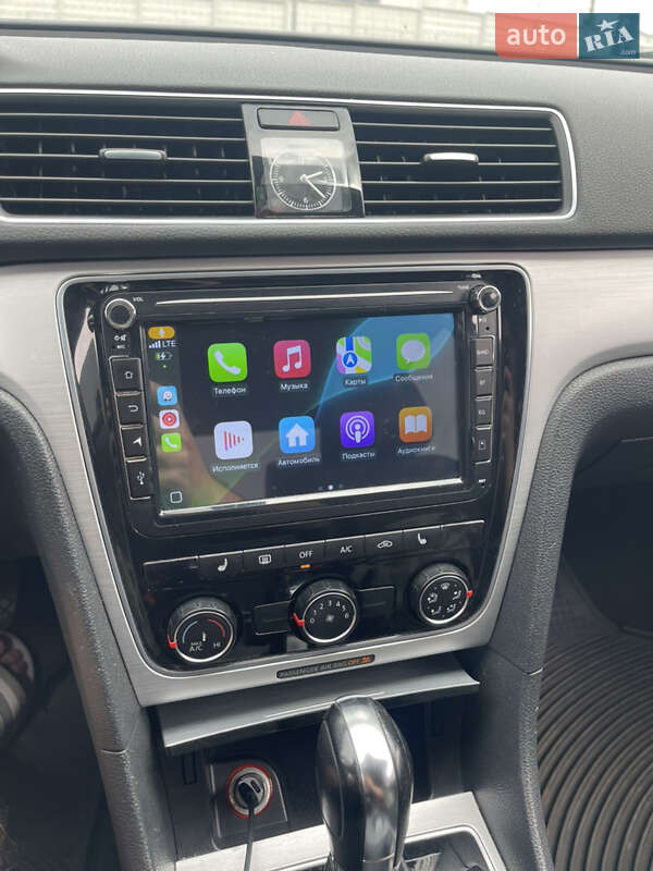 Седан Volkswagen Passat 2013 в Києві