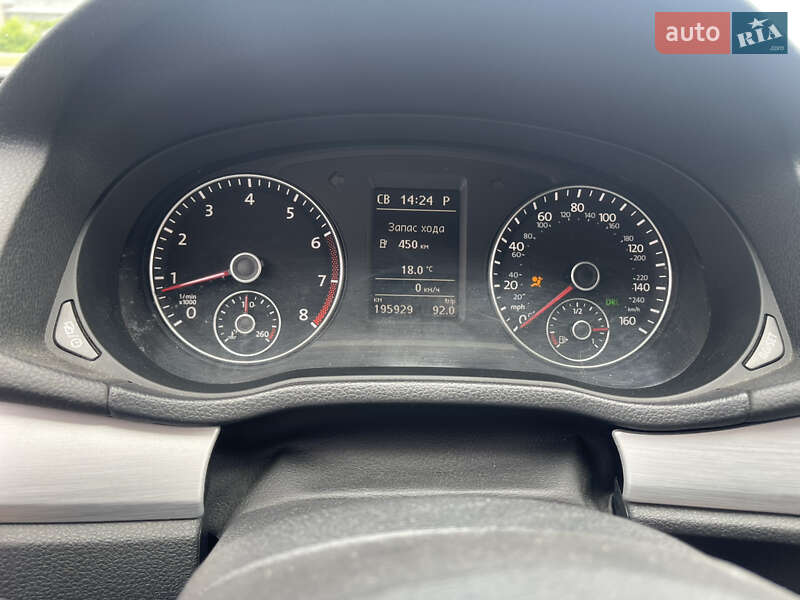 Седан Volkswagen Passat 2013 в Києві