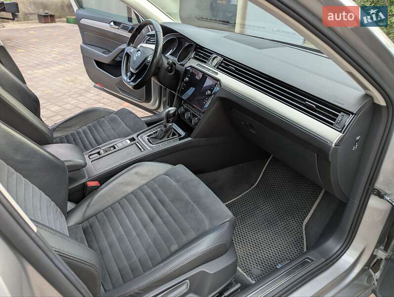 Универсал Volkswagen Passat 2017 в Вознесенске фото 17 Универсал Volkswagen Passat 2017 в Вознесенске
