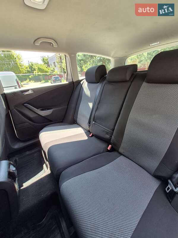 Универсал Volkswagen Passat 2006 в Ужгороде