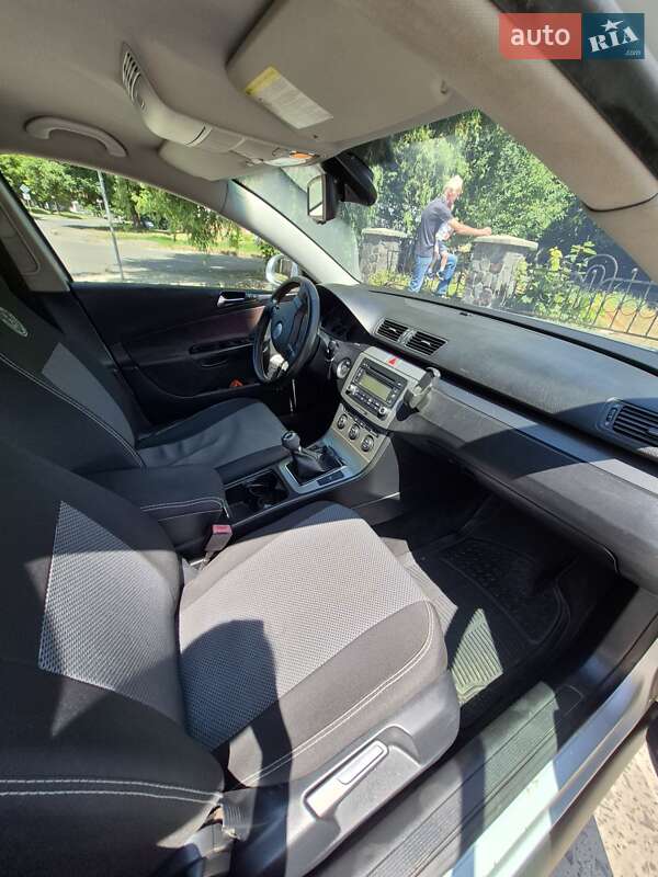 Универсал Volkswagen Passat 2006 в Ужгороде