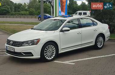 Седан Volkswagen Passat 2016 в Киеве