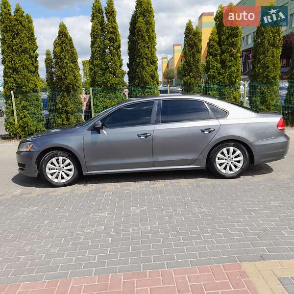 Седан Volkswagen Passat 2014 в Луцке