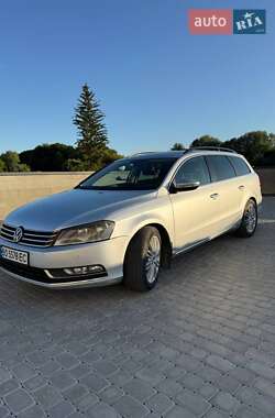 Універсал Volkswagen Passat 2011 в Тернополі