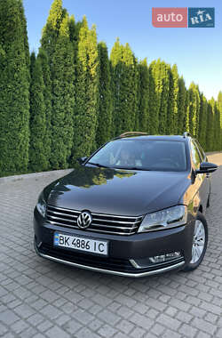 Универсал Volkswagen Passat 2013 в Здолбунове
