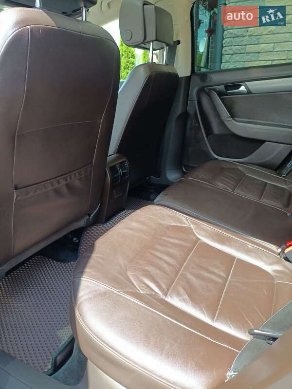 Универсал Volkswagen Passat 2010 в Старой Выжевке