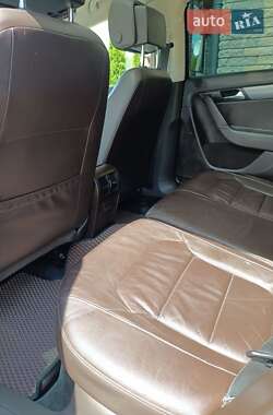 Універсал Volkswagen Passat 2010 в 