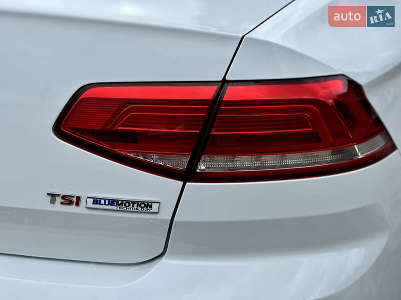 Седан Volkswagen Passat 2015 в Дніпрі