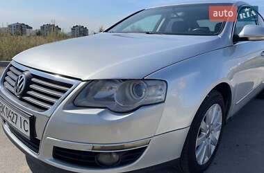 Седан Volkswagen Passat 2005 в Ровно