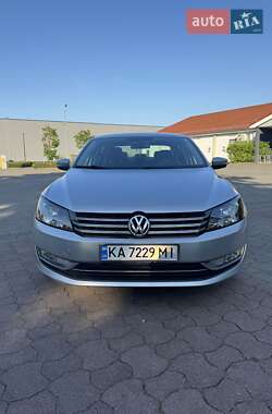 Седан Volkswagen Passat 2014 в Києві