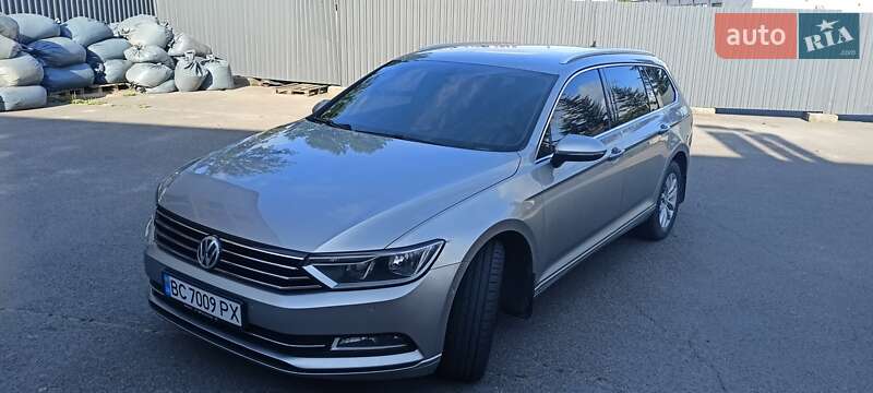 Універсал Volkswagen Passat 2015 в Львові