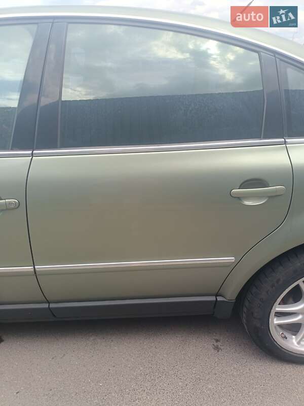 Седан Volkswagen Passat 2004 в Полтаві