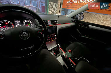 Седан Volkswagen Passat 2012 в Марганце