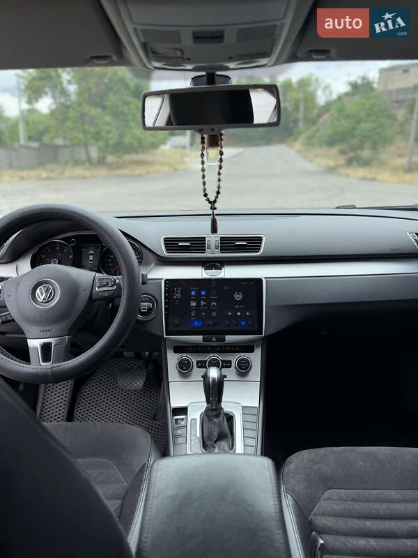 Седан Volkswagen Passat 2014 в Николаеве