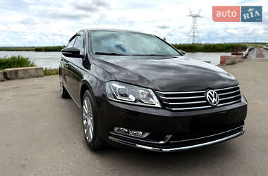 Седан Volkswagen Passat 2014 в Миколаєві