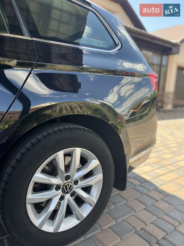 Универсал Volkswagen Passat 2020 в Смеле фото 11 Универсал Volkswagen Passat 2020 в Смеле