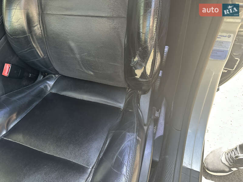 Седан Volkswagen Passat 2003 в Ужгороде