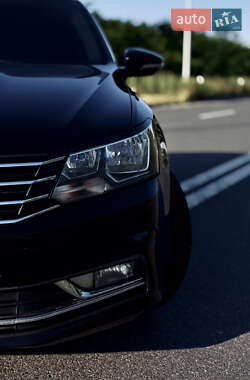 Седан Volkswagen Passat 2016 в Хмельницком