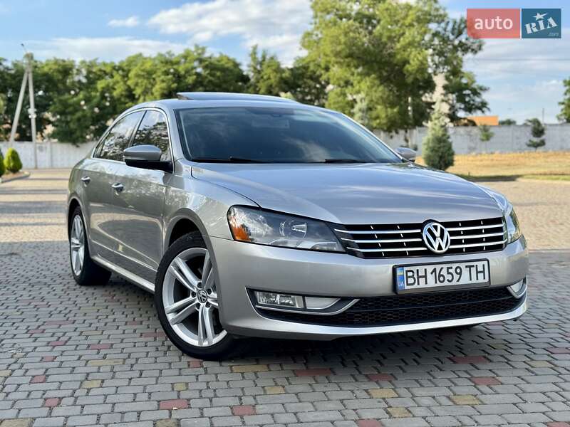 Седан Volkswagen Passat 2012 в Измаиле