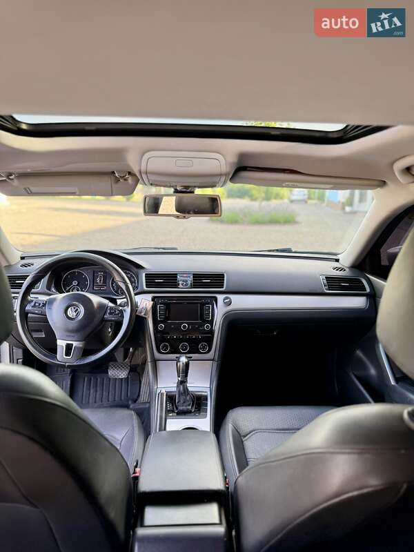 Седан Volkswagen Passat 2012 в Измаиле