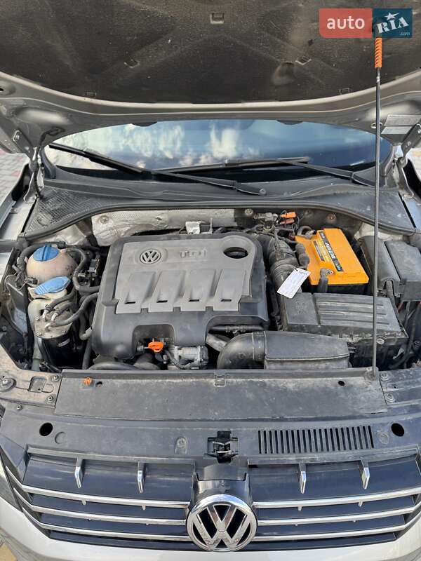 Седан Volkswagen Passat 2012 в Измаиле
