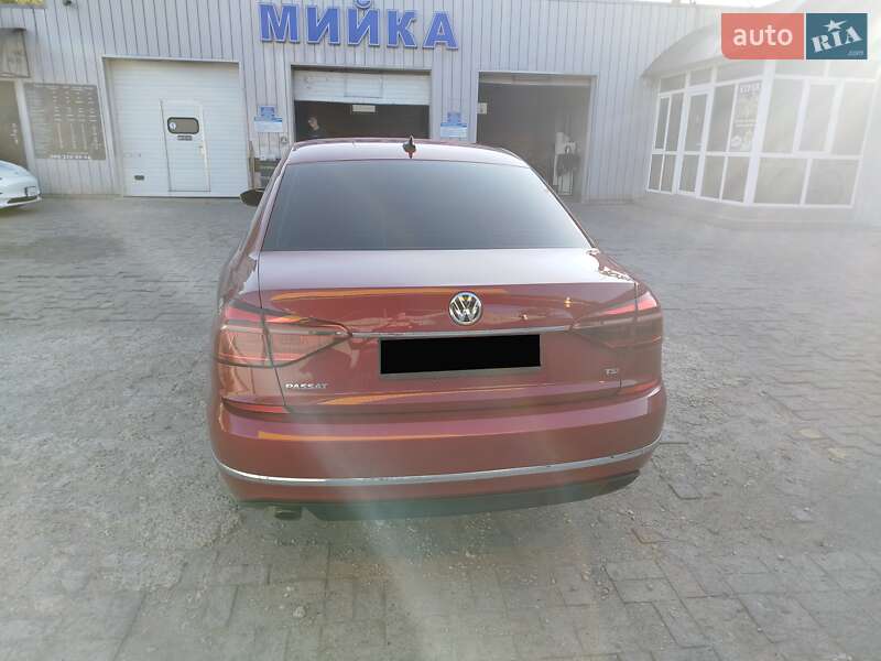 Седан Volkswagen Passat 2016 в Кагарлику