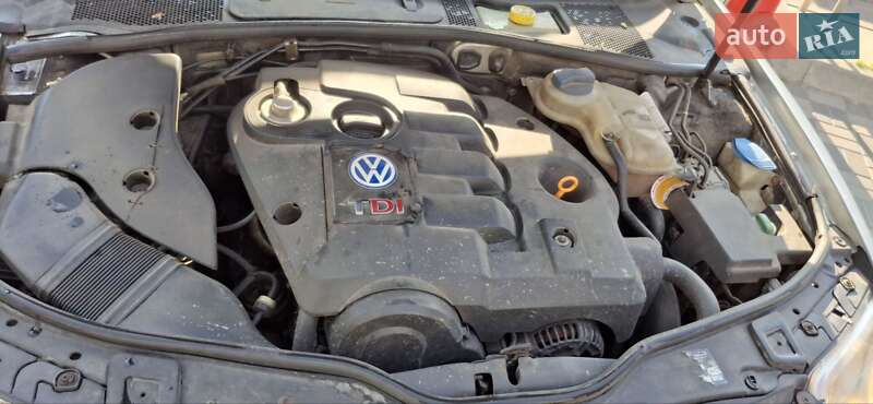 Седан Volkswagen Passat 2001 в Хмельницькому