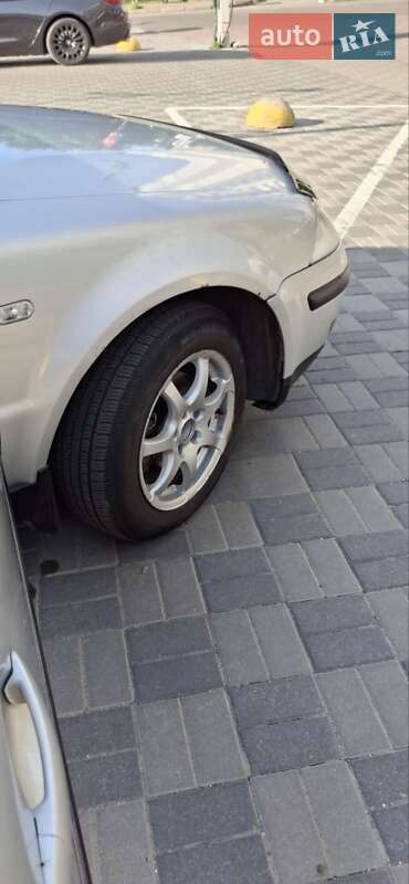 Седан Volkswagen Passat 2001 в Хмельницькому