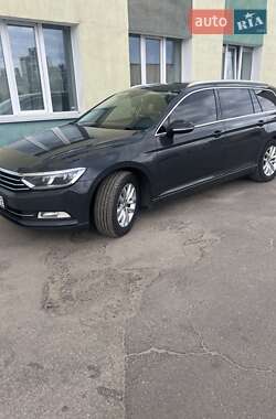 Універсал Volkswagen Passat 2015 в Києві