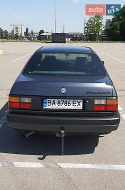 Седан Volkswagen Passat 1989 в 