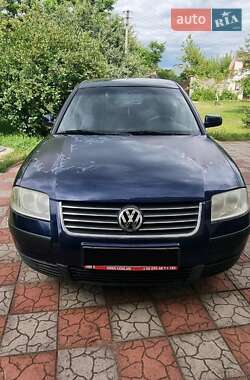 Седан Volkswagen Passat 2001 в Каневі