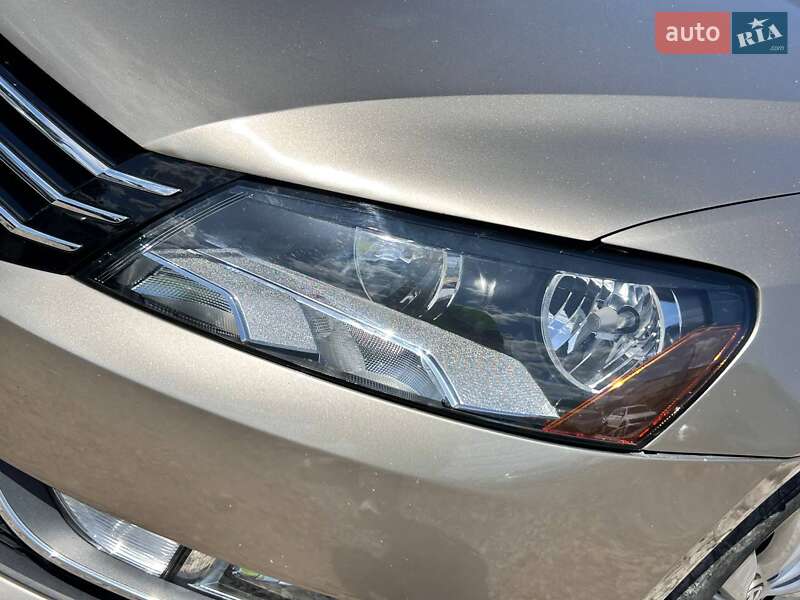 Седан Volkswagen Passat 2014 в Одессе