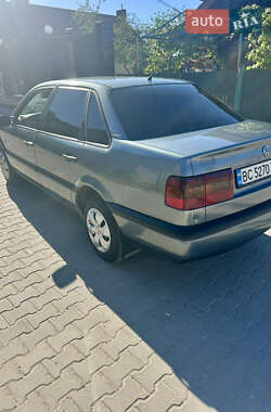 Седан Volkswagen Passat 1994 в Львові