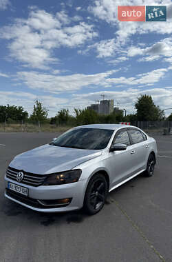 Седан Volkswagen Passat 2013 в Киеве
