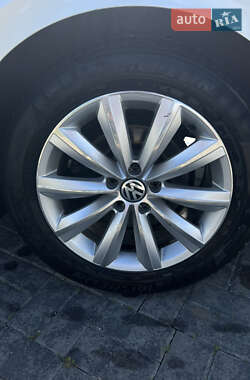 Универсал Volkswagen Passat 2015 в 